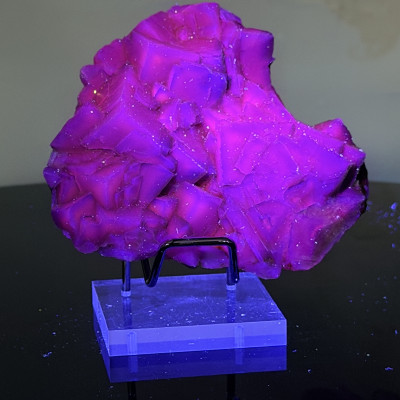 Dark Smoky Fluorite with Intense Pink-Magenta UV Fluorescence — Pakistan