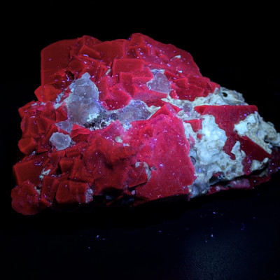 Blue-Violet Fluorite Cluster on Calcite Matrix with Vivid Red UV Fluorescence — Baluchistan, Pakistan